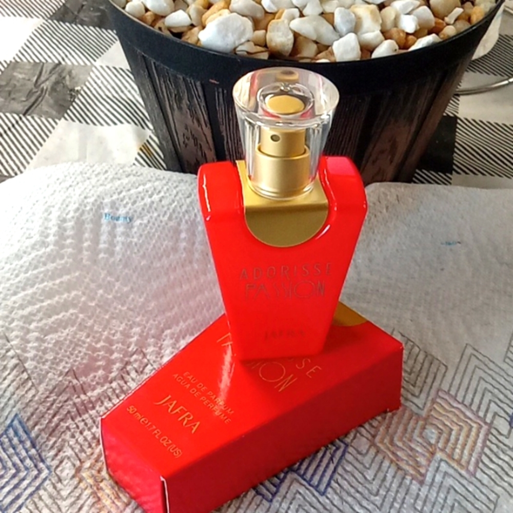 Perfume nuevo de mujer Adorisse Passion Jafra (rojo)de mujer